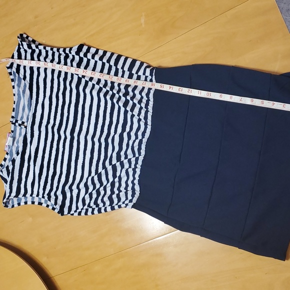 Body C women's Summer Dress, Nautical stripestop, blue skirt> eyelet back button - Picture 10 of 11